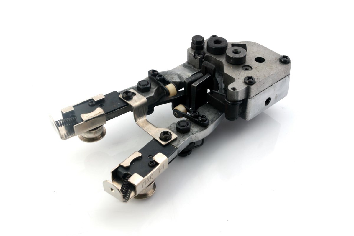 Eastman Dik Kesim Motoru Bileme Çatalı Komple
