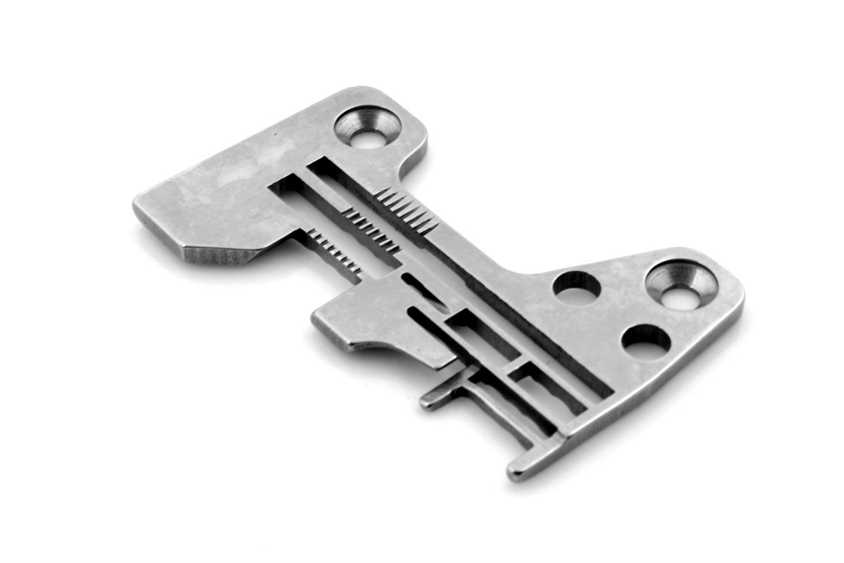 Juki Overlok 5 İplik 2 Kanallı Penye Plaka