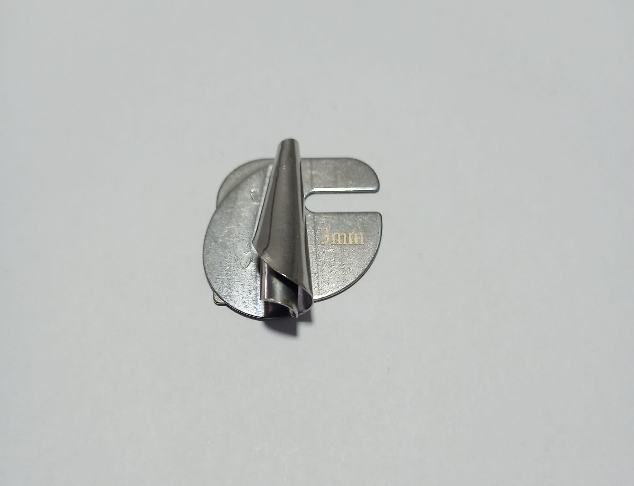 Düz Makine Plakaya Takılan Etek Kıvırma Aparası