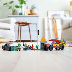 LEGO City İtfaiye Kurtarma Operasyonu ve Polis Takibi 60319-Lego
