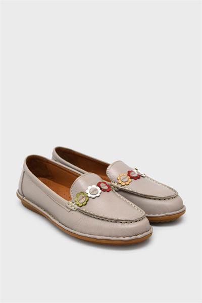 Beety Kadın Çiçek Desenli Casual Deri Ayakkabı Taş AKYN142.E-223