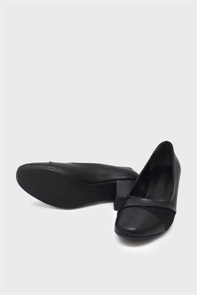 Beety Kadın Küt Burun Topuklu Ayakkabı Siyah AKYN23.8625