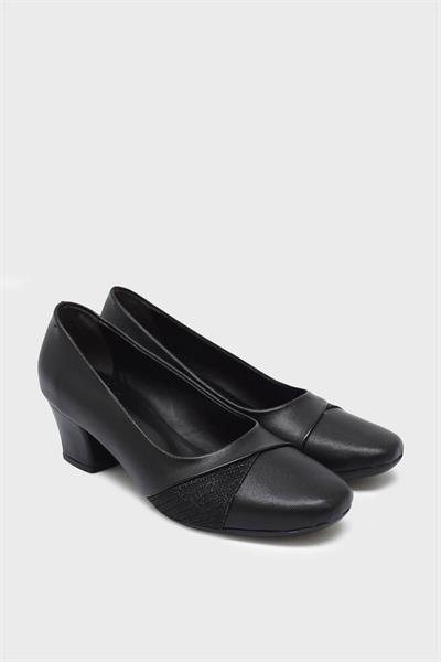 Beety Kadın Küt Burun Topuklu Ayakkabı Siyah AKYN23.8625