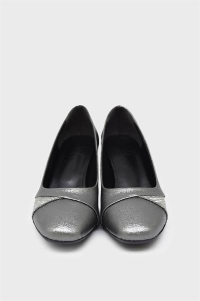 Beety Kadın Küt Burun Topuklu Ayakkabı Platin AKYN23.8625