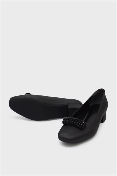 Beety Kadın Taş Detaylı Topuklu Ayakkabı Siyah Saten AKYN18.512