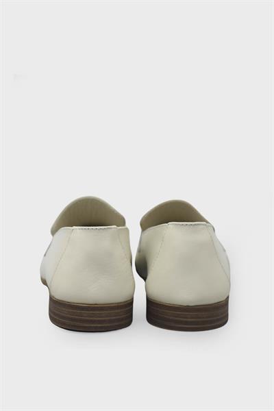 Beety Kadın Toka Detaylı Casual Deri Ayakkabı Bej AKYN111.51