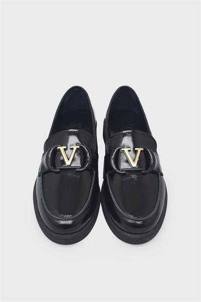 Beety Kadın Toka Detaylı Casual Deri Ayakkabı Siyah Rugan AKYN04.2121