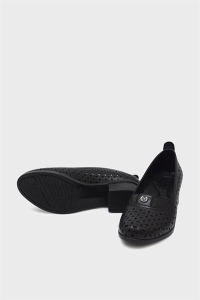 Beety Kadın Topuklu Comfort Deri Ayakkabı Siyah AKYN199.902