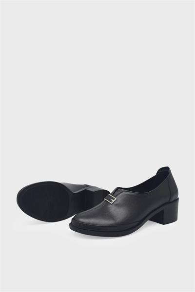 Beety Kadın Topuklu Deri Ayakkabı Siyah AKYN219.561