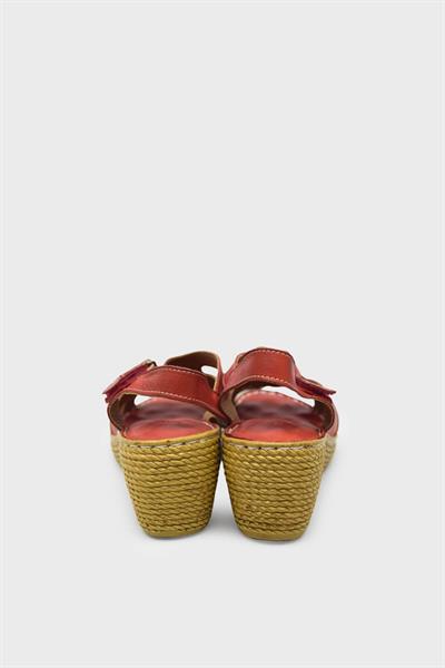 İloz Kadın Dolgu Topuk Comfort Sandalet Kırmızı İLZ240314