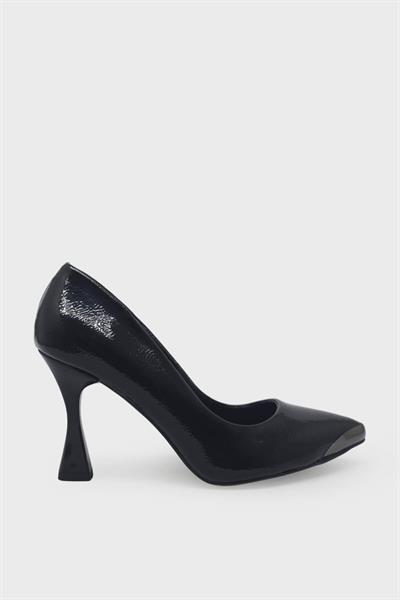 Kanuga Kadın Kadeh Topuk Stiletto Ayakkabı Siyah Rugan LPA1302