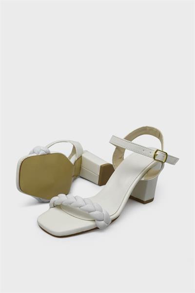 Kanuga Kadın Örgü Desenli Topuklu Sandalet Beyaz BB2022-75