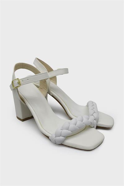 Kanuga Kadın Örgü Desenli Topuklu Sandalet Beyaz BB2022-75