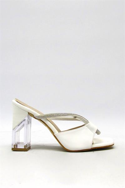Kanuga Kadın Şeffaf Topuk Taş Detaylı Topuklu Sandalet Beyaz BB2022-48