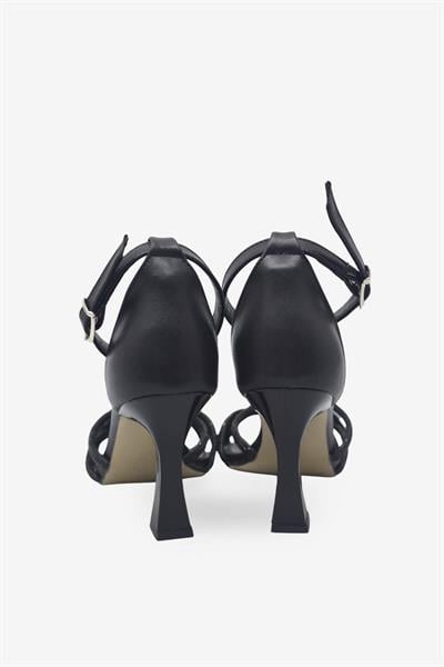 Kanuga Kadın Taş Detaylı Topuklu Sandalet Siyah BB2022-76