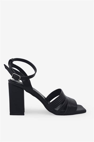 Kanuga Kadın Topuklu Sandalet Siyah BB2022-71