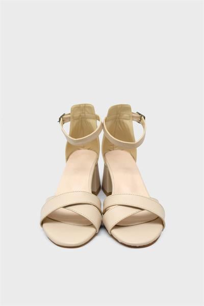 Kanuga Kadın Yazlık Topuklu Sandalet Bej BB2022-81