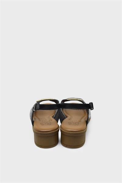 Venüs Kadın Yılan Desenli Topuklu Deri Sandalet Siyah VNS24026020Y