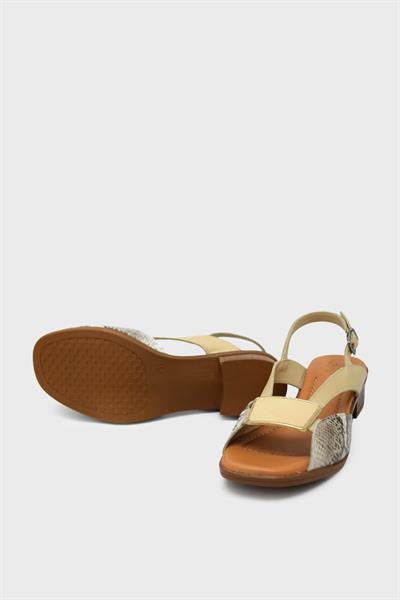 Venüs Kadın Yılan Desenli Topuklu Deri Sandalet Bej VNS24026020Y