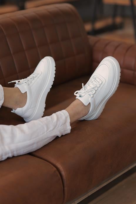 Shoetyle - Beyaz Hakiki Deri Bağcıklı Erkek Sneaker 115-K588
