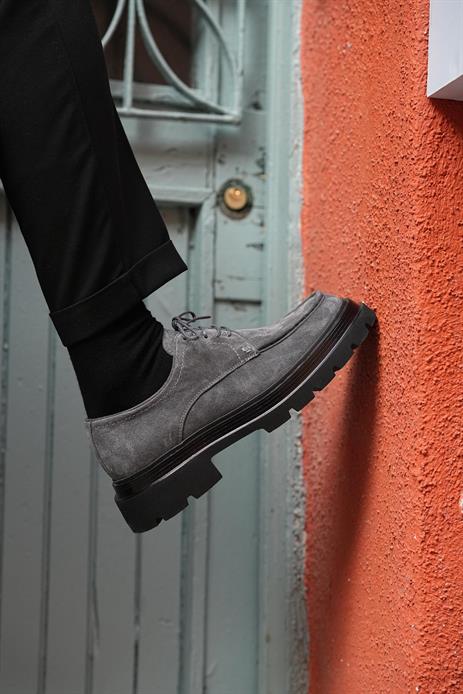 Shoetyle - Gri Hakiki Süet Bağcıklı Günlük Erkek Ayakkabı 115-K432