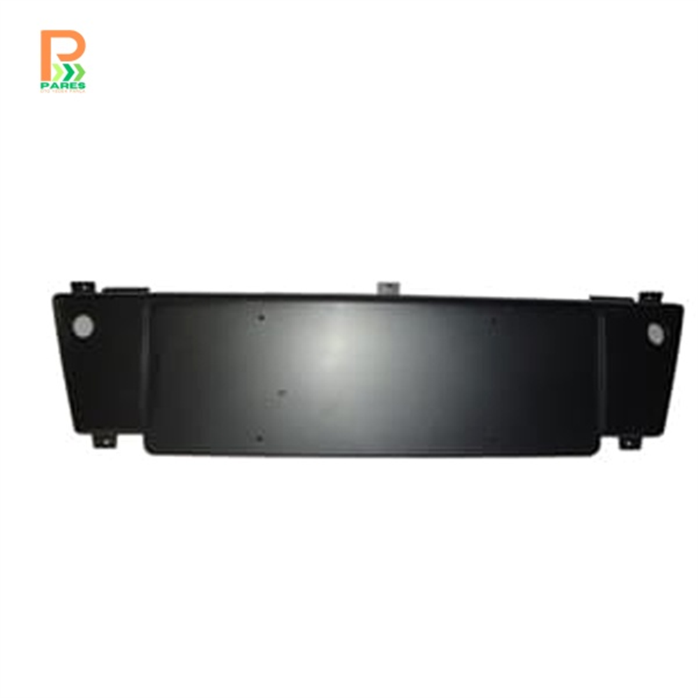 AUDI A4- 2005-2008- ÖN PANJUR PLAKALIK PLASTİĞİ (SENSÖR DELİKLİ) 