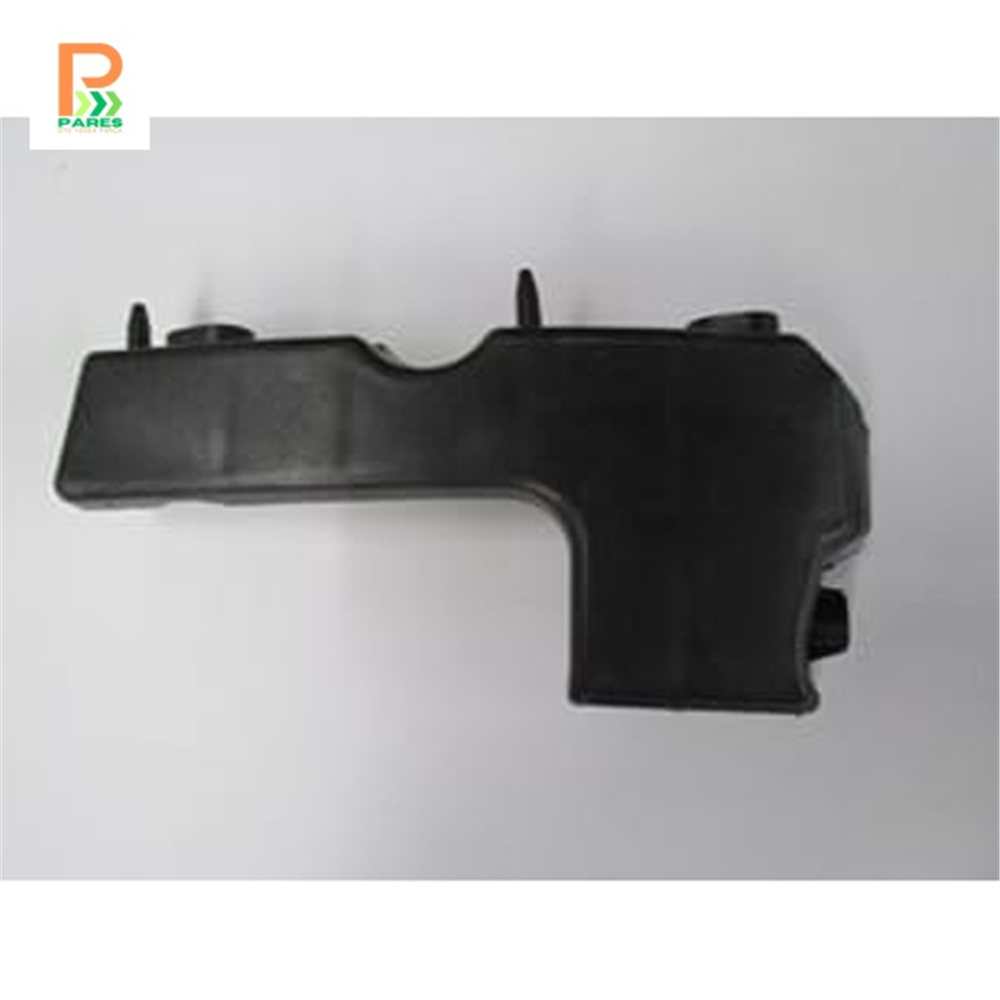 AUDI A4- 2005-2008- ÖN TAMPON BRAKETİ SAĞ TARAF BÜYÜK (YAN KULAĞA TAKILAN) (PLASTİK) 