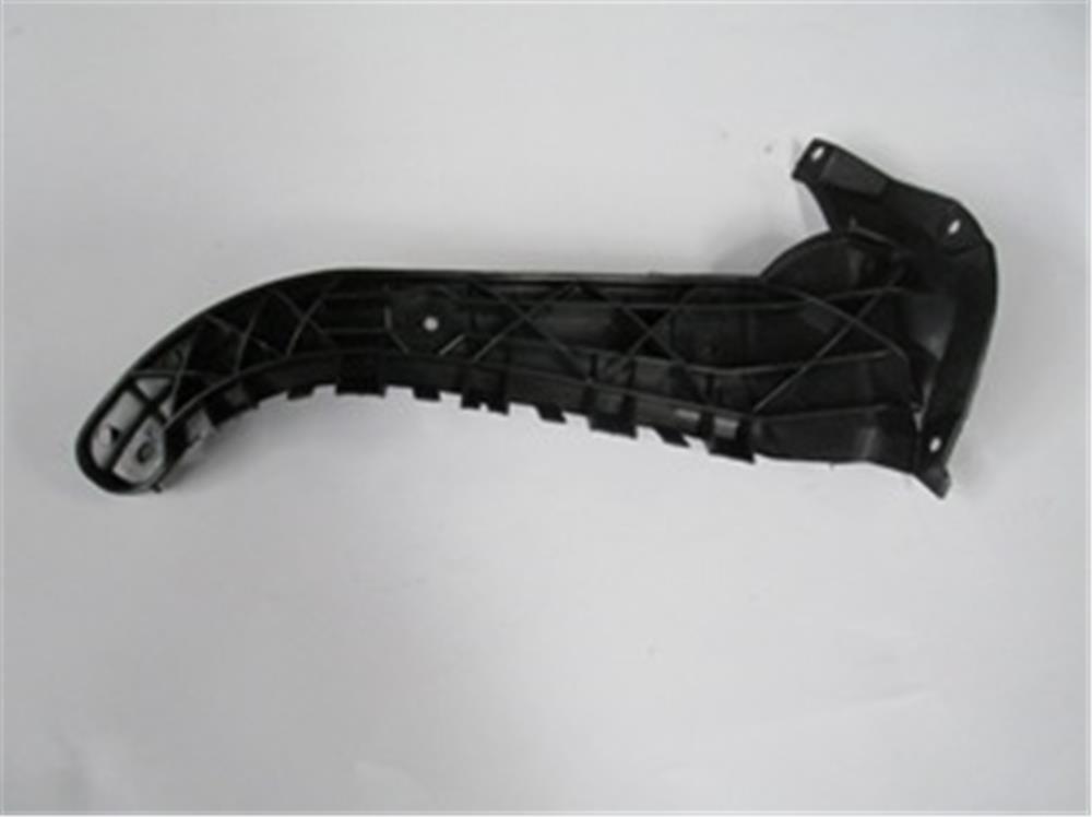 AUDI A6- 1998-2001- ARKA TAMPON BRAKETİ SAĞ TARAF PLASTİK (BFN)