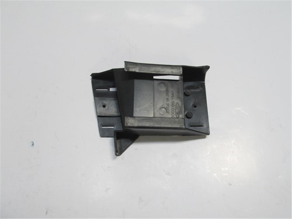 BMW 3 SERI- E36- SD/COUPE- 1991-1998- ÖN TAMPON İÇ BAĞLANTI BRAKETİ SOL TARAF (YAN KULAĞA TAKILAN)(PLASTİK)(TW