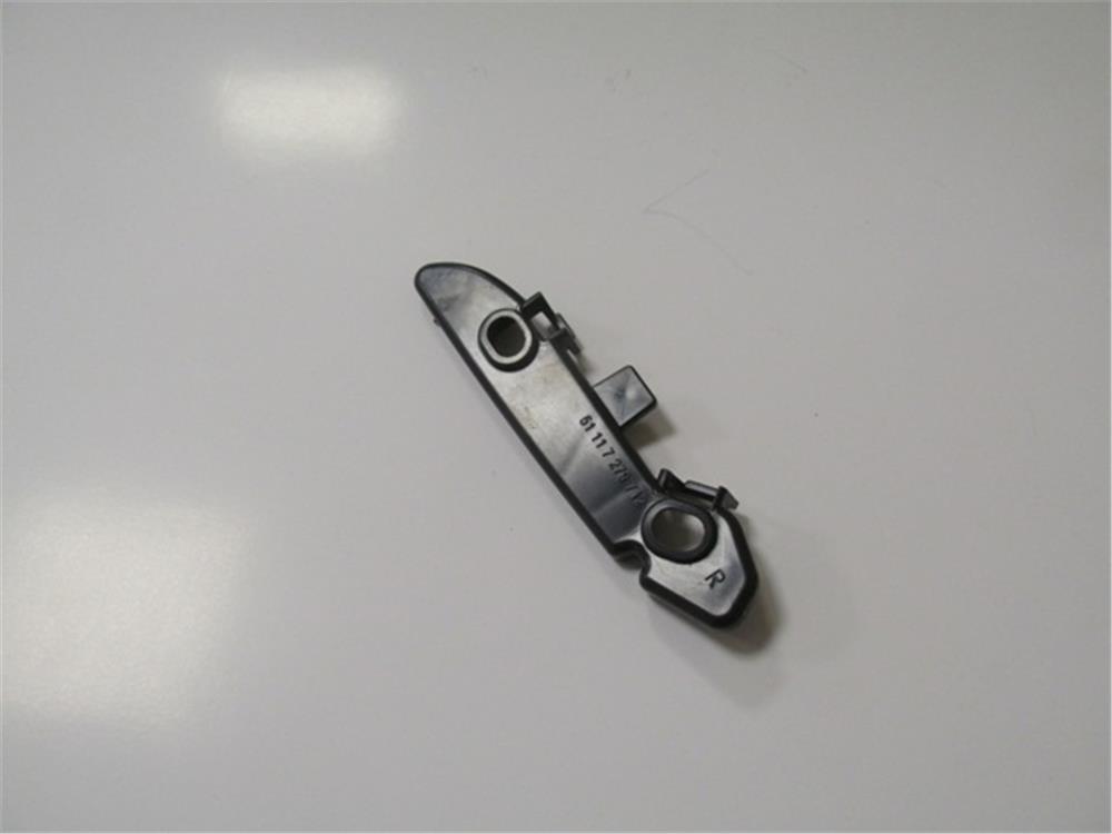 BMW 3 SERI- F30- 2012-2018- ÖN TAMPON BRAKETİ ALT SAĞ TARAF PLASTİK