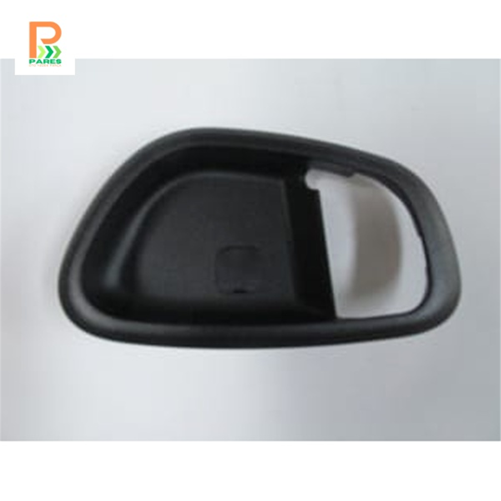 HYUNDAI I10- 08/11; ÖN KAPI İÇ AÇMA KOLU ÇERÇEVESİ SOL TARAF SİYAH