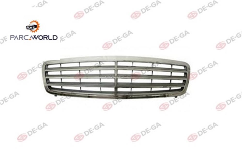 Mercedes W203 Ön Panjur 7 Krom Kuşaklı 2005