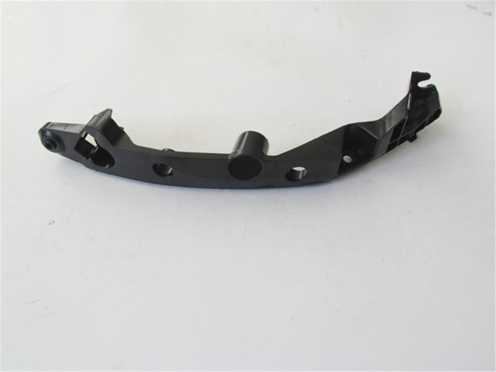 NISSAN JUKE- 2011-2014- ÖN TAMPON BRAKETİ SOL TARAF PLASTİK 