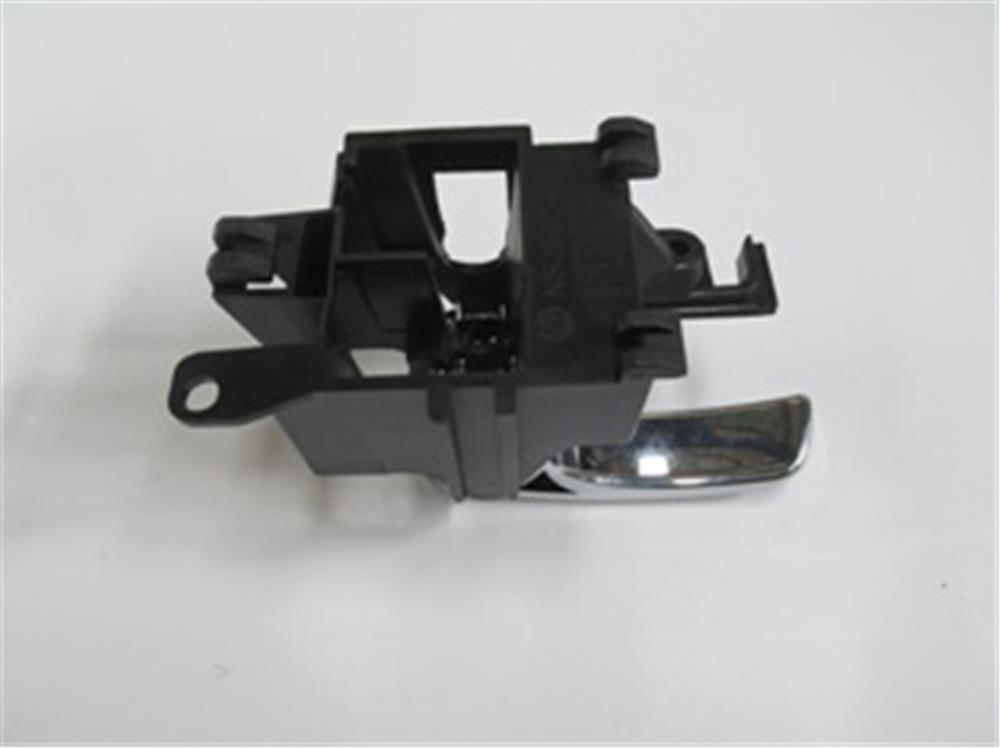 NISSAN PICK UP- NAVARA- 2006-2014- ARKA KAPI İÇ AÇMA KOLU SAĞ TARAF (ELCEĞİ NİKELAJLI) (EURO BODY)