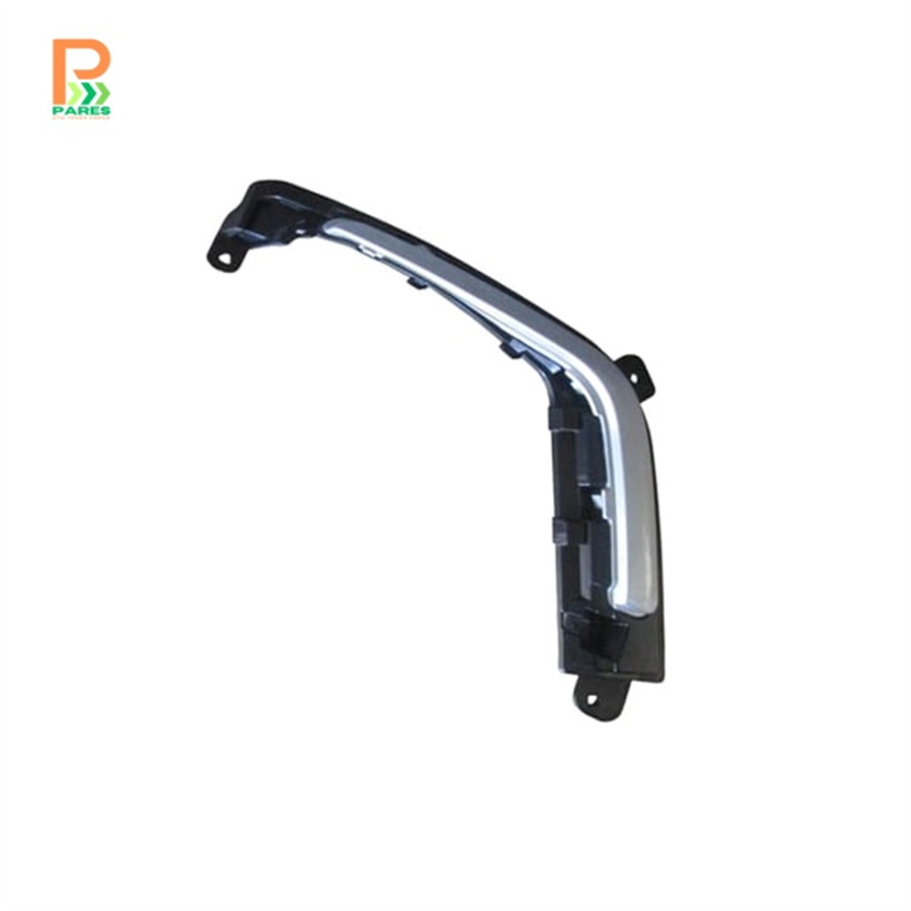 OEM NO 1607809380 UYUMLU PEUGEOT 308 11/13 SİS LAMBA ÇERÇEVESİ SAĞ SİYAH/ÇITASI GÜMÜŞ GRİ 