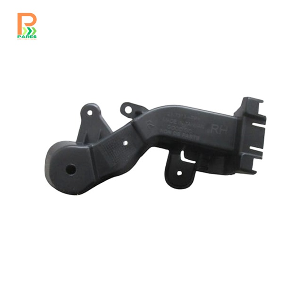OEM NO 2058852014 UYUMLU MERCEDES C CLASS W205 14/17 ARKA TAMPON BRAKETİ İÇ SAĞ (AMG)