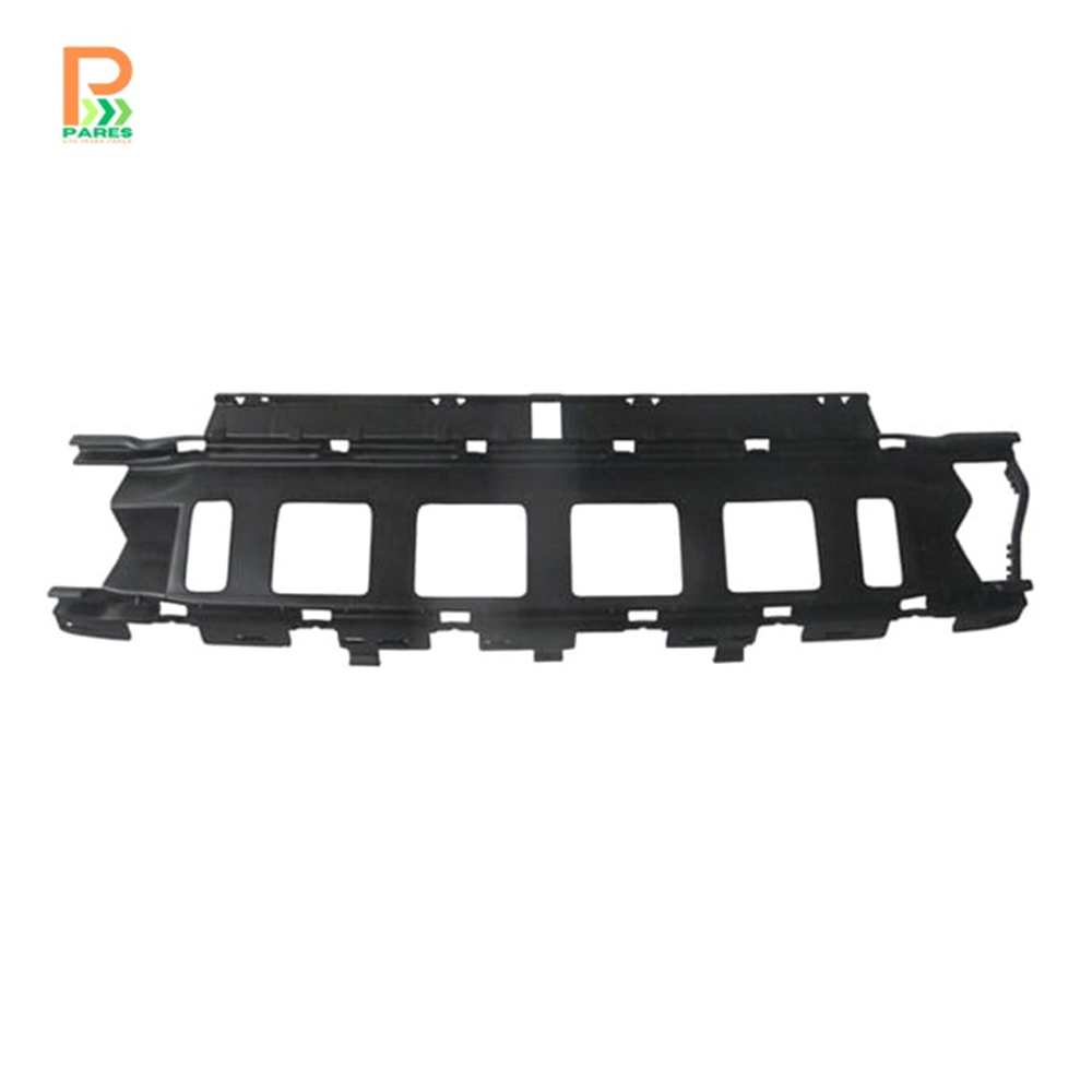 OEM NO 2058852114 UYUMLU MERCEDES C CLASS W205 14/17 ARKA TAMPON BRAKETİ ORTA (AMG)