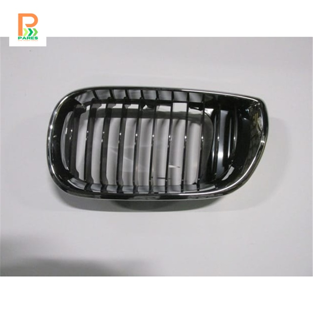 OEM NO 51137030545 UYUMLU BMW 3 SERI E46 SD 02/05 ÖN PANJUR SOL SİYAH/NİKELAJ ÇERÇEVELİ