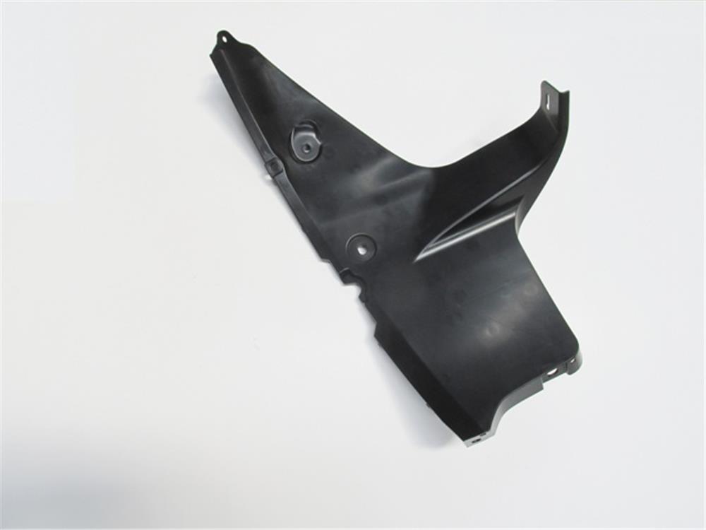 TOYOTA CHR- 16/23; ARKA TAMPON BRAKETİ SAĞ TARAF (YAN KULAĞA TAKILAN)