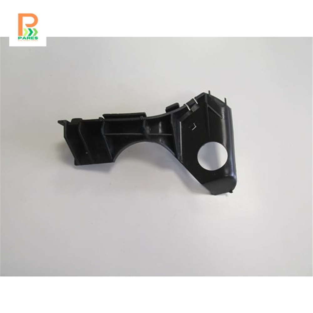 TOYOTA COROLLA- ZZE121- 02/06; ÖN TAMPON BRAKETİ SAĞ TARAF PLASTİK