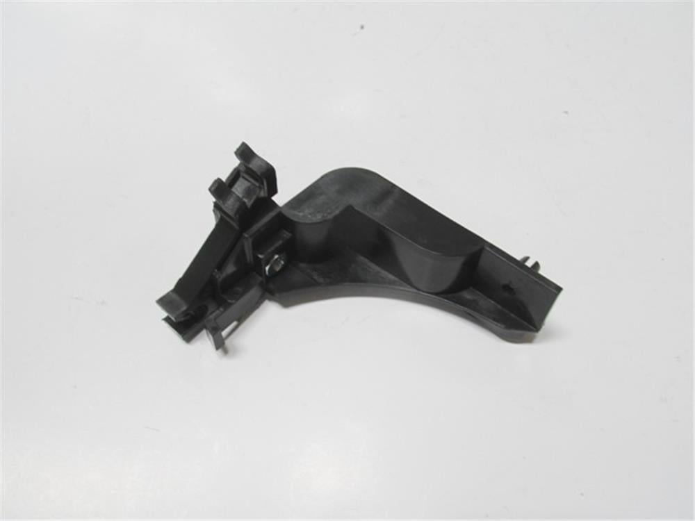 TOYOTA YARIS- 02/06; ÖN TAMPON BRAKETİ İÇ SAĞ TARAF (YAN KULAĞA TAKILAN) 