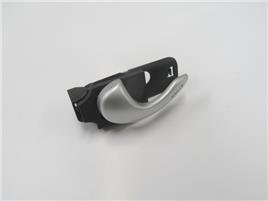 FIAT DOBLO- 2001-2005- ÖN KAPI İÇ AÇMA KOLU SOL TARAF GÜMÜŞ 