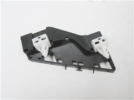 HONDA CIVIC- SD- 2004-2006- ARKA TAMPON BRAKETİ SAĞ TARAF (KLİPSLERİ İLE BİRLİKTE) 
