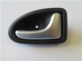 RENAULT MEGANE- 1- 1999-2002- ÖN KAPI İÇ AÇMA KOLU SAĞ TARAF ELCEĞİ GÜMÜŞ 