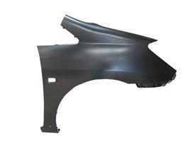 TOYOTA COROLLA- VERSO- HB- 02/03; ÖN ÇAMURLUK DELİKLİ SAĞ TARAF (MARŞPİYEL UCU DELİKLİ) 