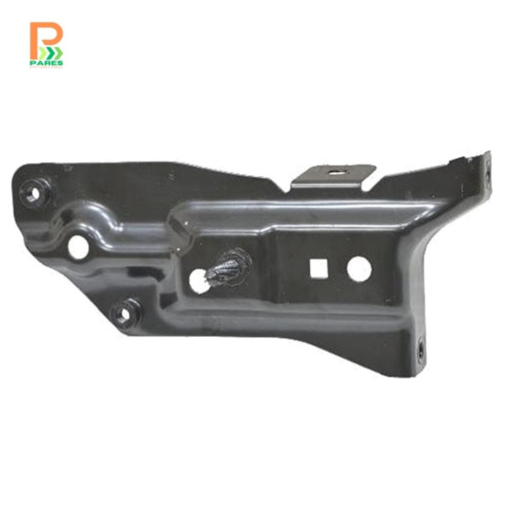 AUDI A3-2005-2008- ÖN ÇAMURLUK BRAKETİ SOL TARAF 
