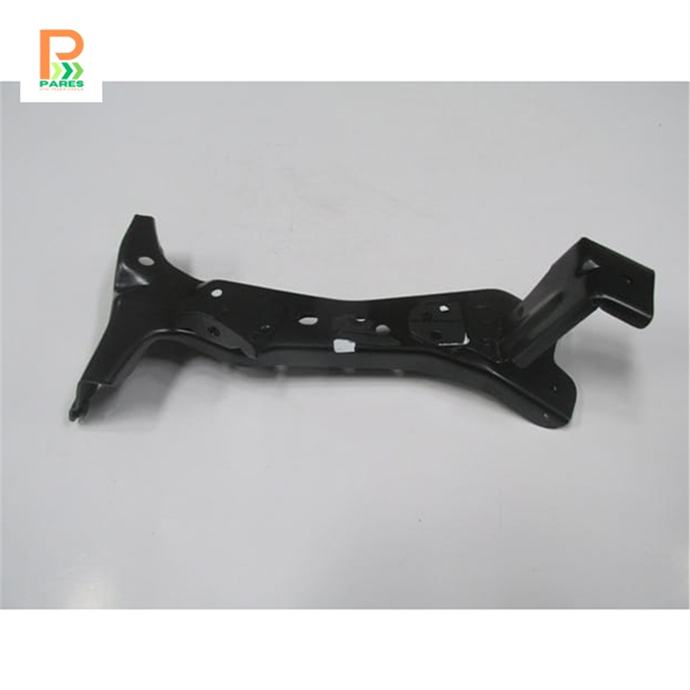 AUDI A3- SD/HB/SB- 2013-2016- ÖN ÇAMURLUK BRAKETİ SAĞ TARAF 