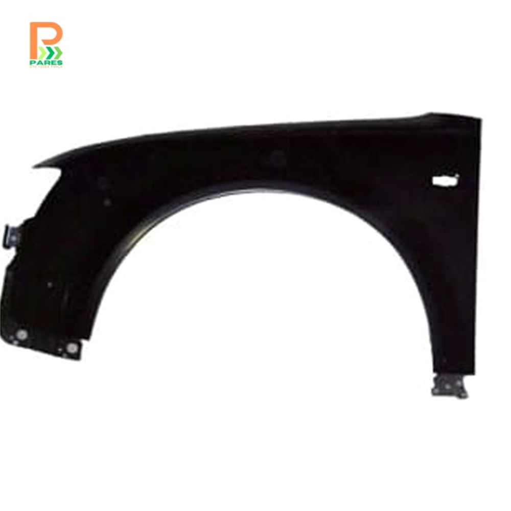 AUDI A4- 2002-2005- ÖN ÇAMURLUK DELİKLİ SOL TARAF 