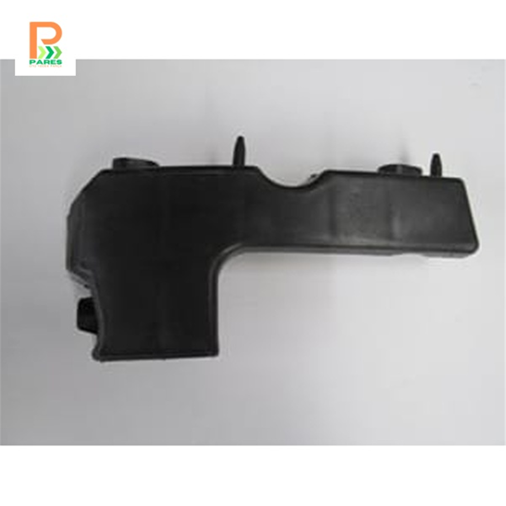AUDI A4- 2005-2008- ÖN TAMPON BRAKETİ SOL TARAF BÜYÜK (YAN KULAĞA TAKILAN) (PLASTİK) 
