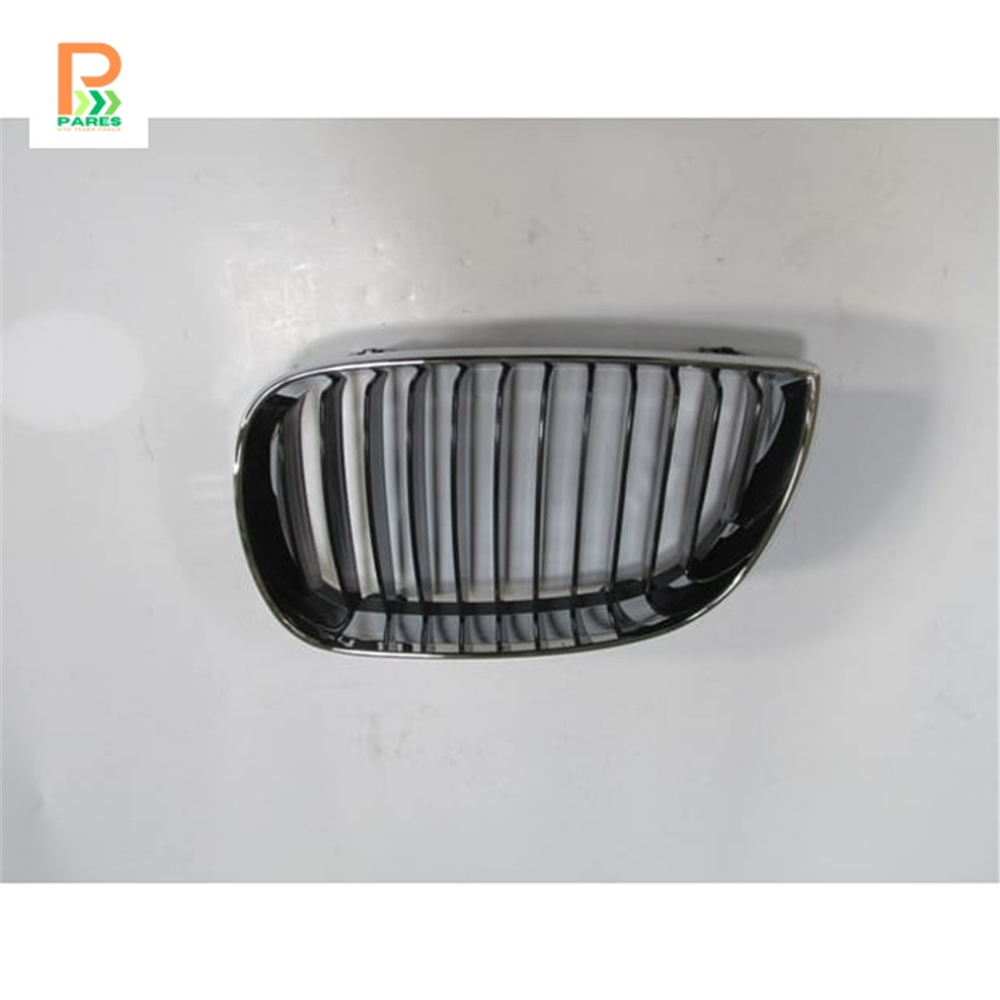 BMW 1 SERI- E87- 2004-2008- ÖN PANJUR SOL TARAF SİYAH/NİKELAJ ÇERÇEVELİ 